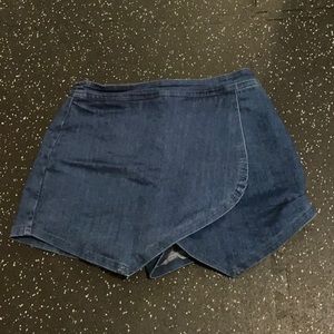 Jean skort